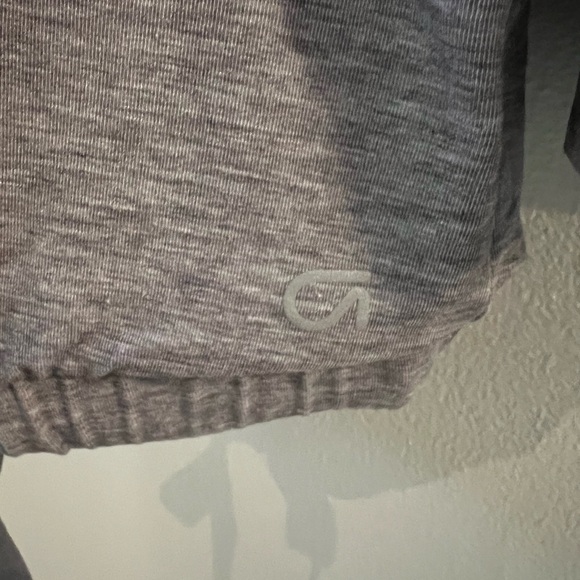 Gap fit breathe long sleeve tee - Picture 6 of 8